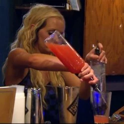 Budget ๐ Bars Shot Pourer Bottle - Plastic - 1 Quart ๐ 7 Budget ๐ Bars Shot Pourer Bottle - Plastic - 1 Quart ๐ -BARS Sales Store bartender pouring drinks using plastic bottle 800x