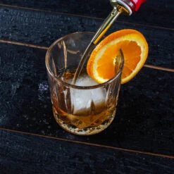 Cheap 🔥 Bars BarConic® Diamond Pattern Rocks Glass - (Quantity Options) - 11 Ounce 🔔 -BARS Sales Store diamond rocks glass scene1 800x